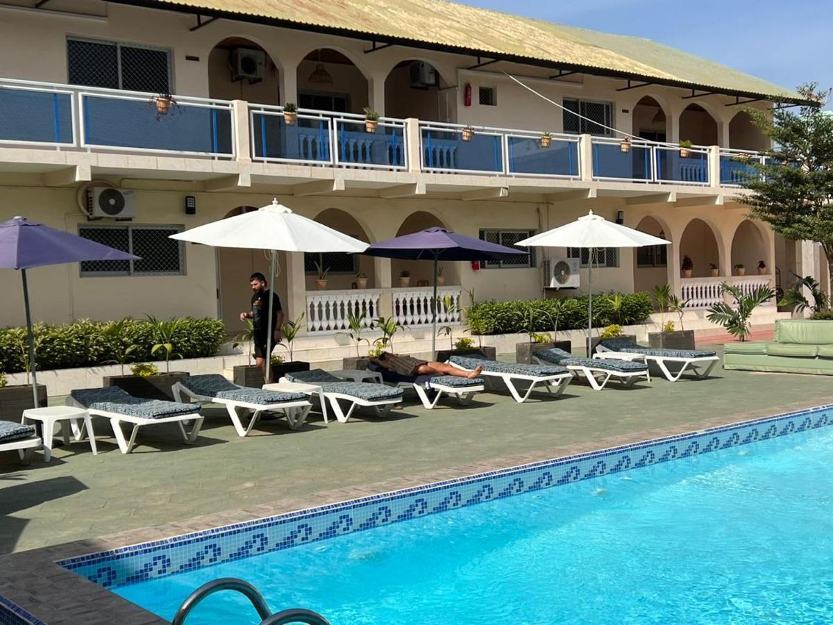 Tranquil Resort Hotel Brusubi 외부 사진